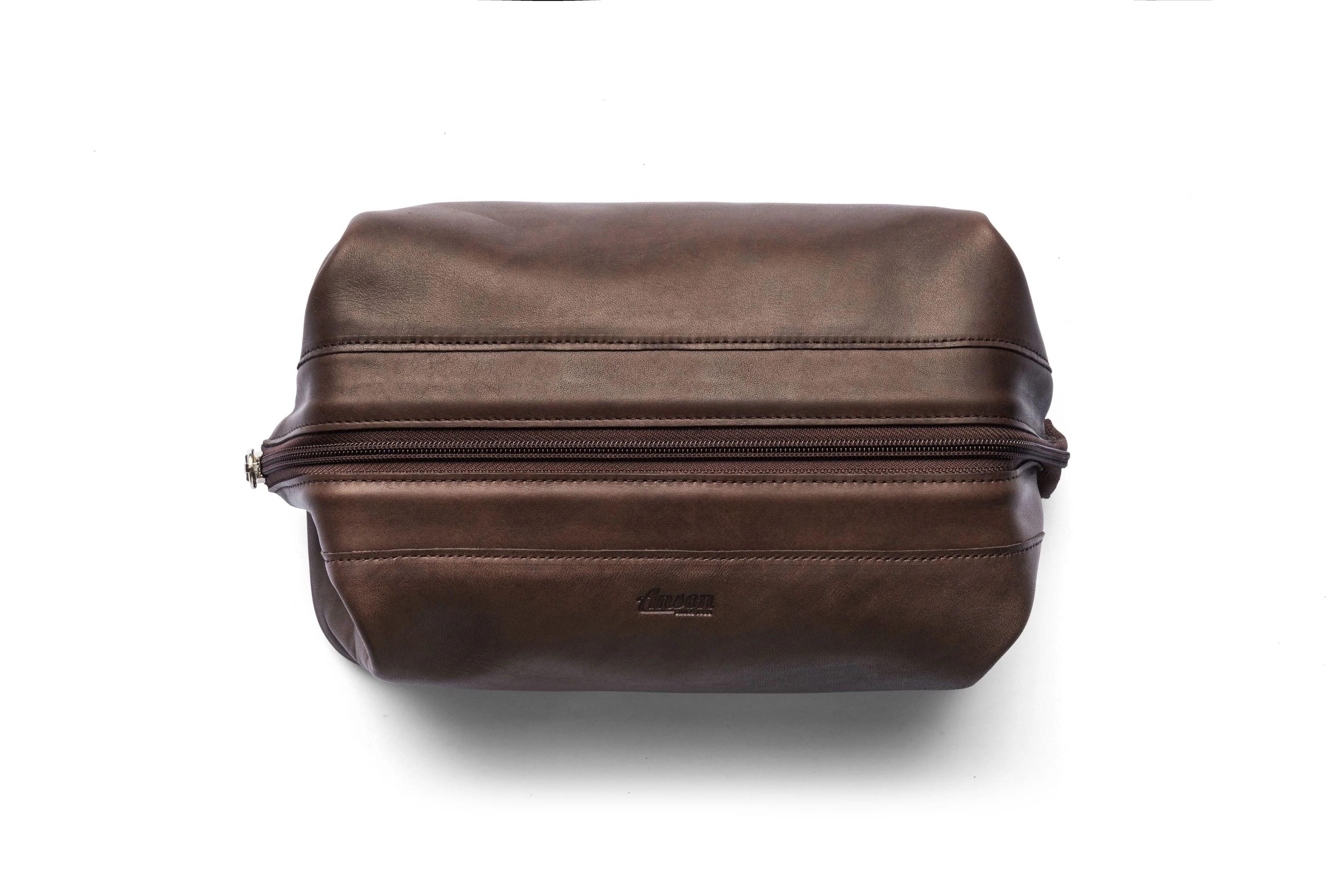 Traditional Leather Travel Bag In Brown Or Black Leather - Image 15