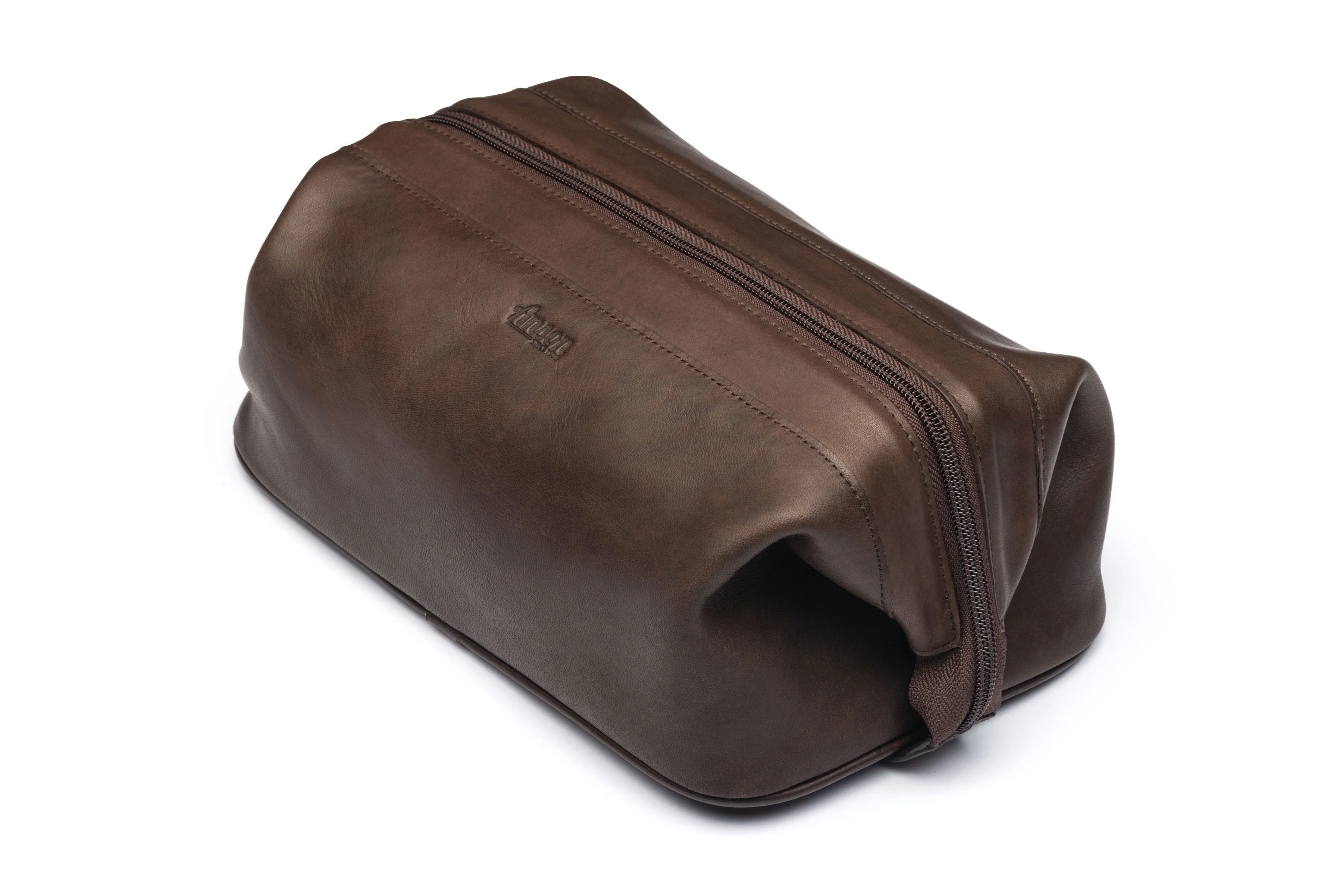 Traditional Leather Travel Bag In Brown Or Black Leather - Image 9